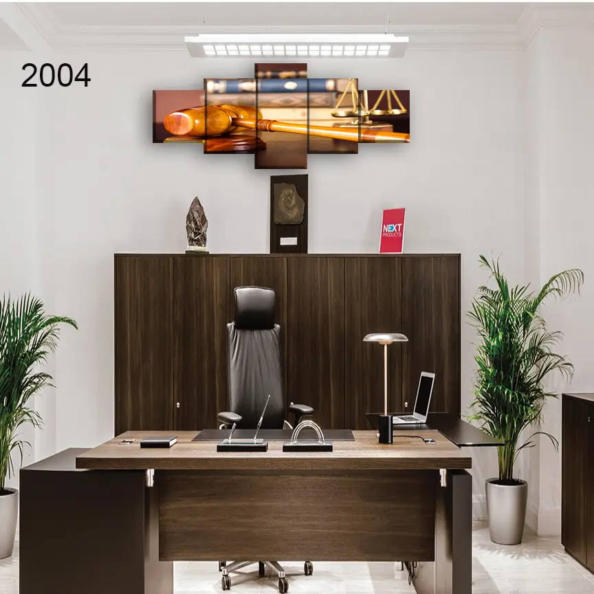 2004:لوحة القانون من خمس اطارات