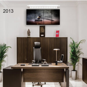 2009:لوحة القانون من اربع اطارات