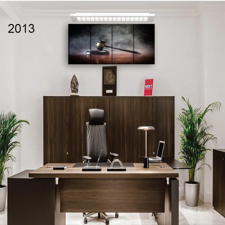 2013:لوحة القانون من اربع اطارات