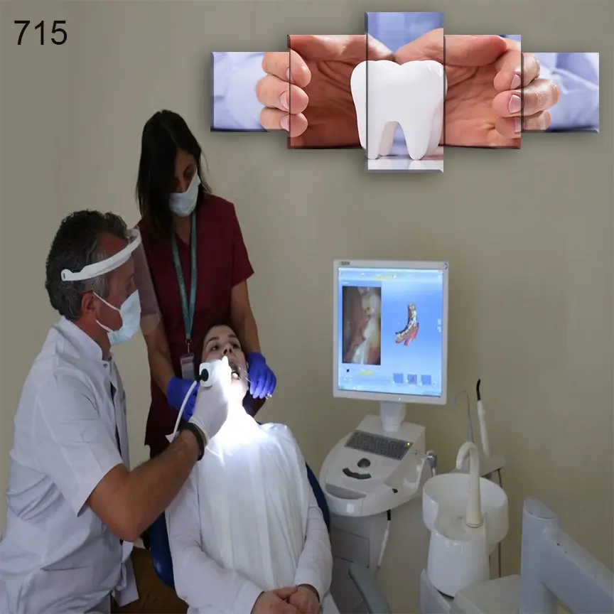 715:لوحة عيادة الأسنان من خمس اطارات