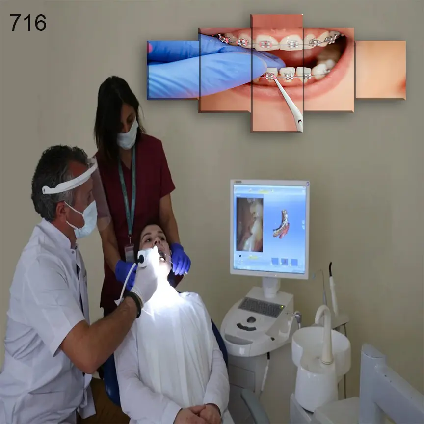 716:لوحة عيادة الأسنان من خمس اطارات